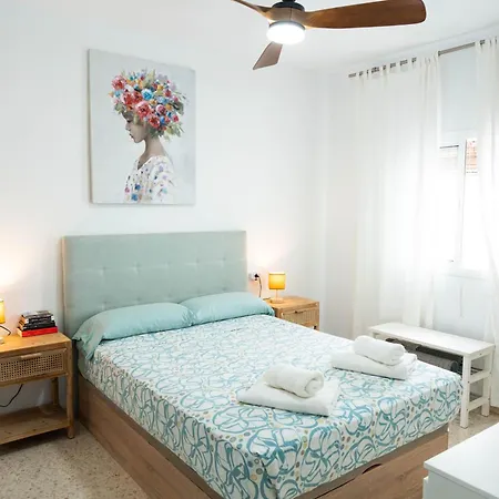 Bateles - Frente A La Playa * 科尼尔-德拉弗龙特拉